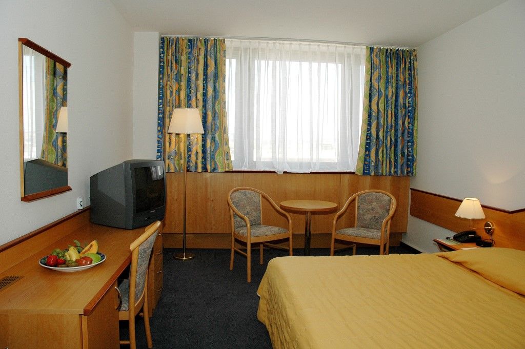 Holiday Inn Bratislava Exteriér fotografie
