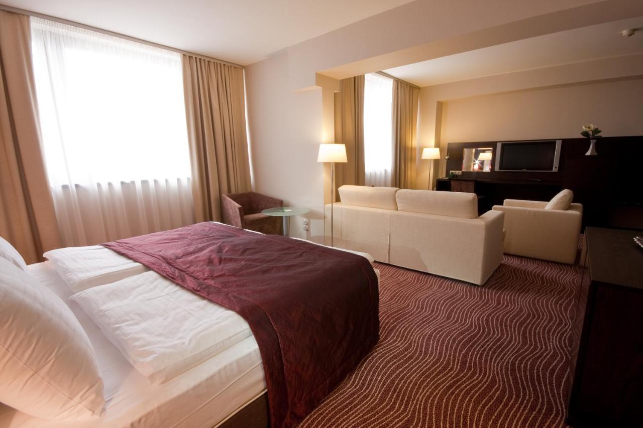 Holiday Inn Bratislava Exteriér fotografie